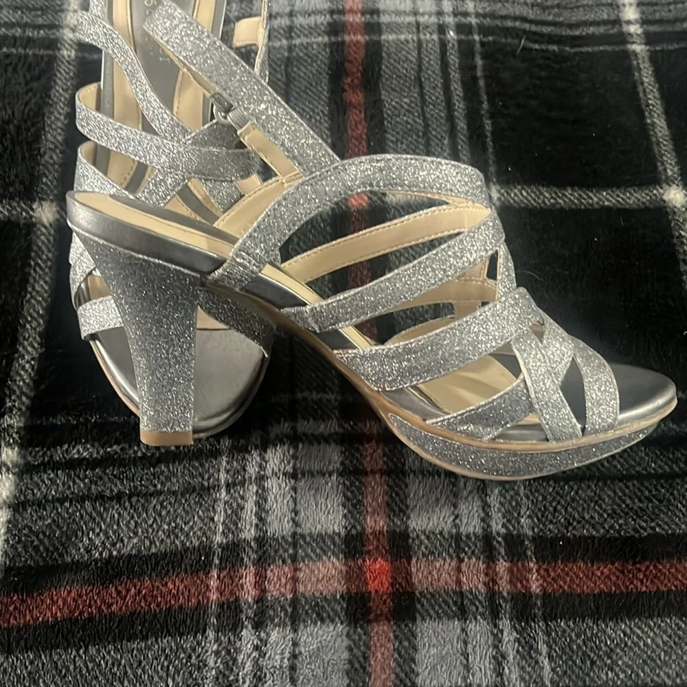 Naturalizer Sandals